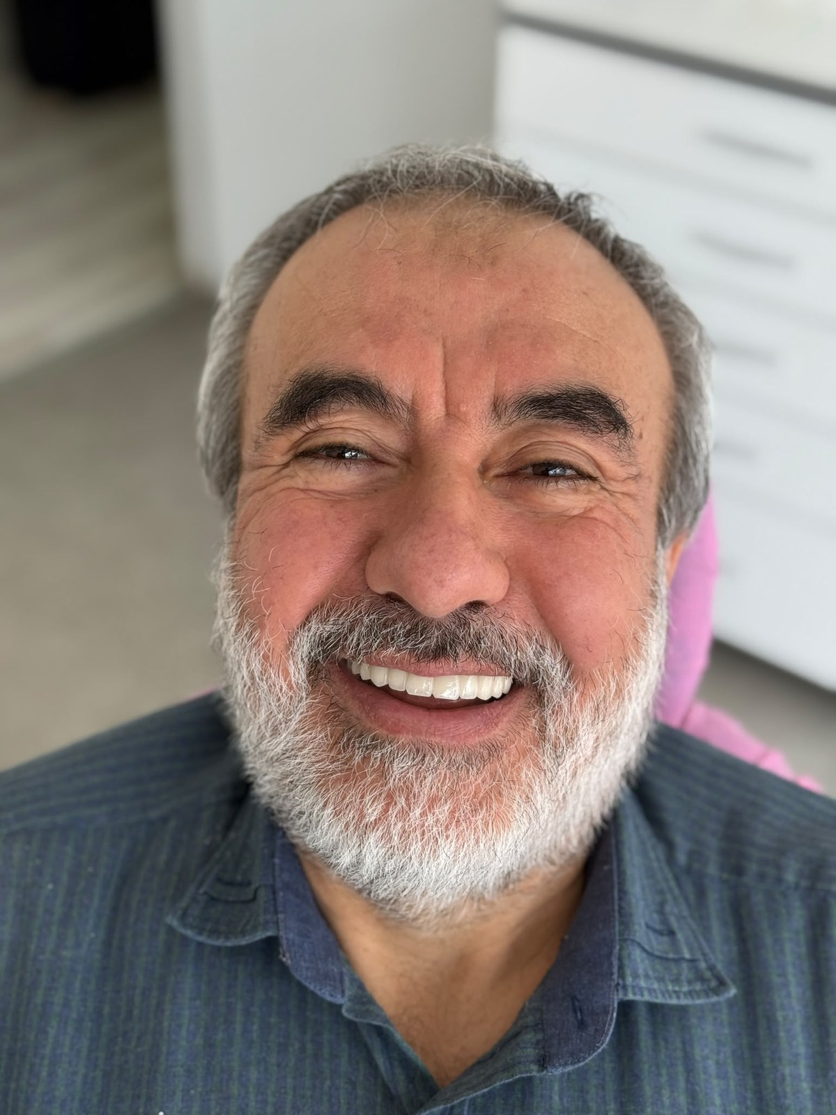 RY Akıncı implant ve estetik tedavi sonucu
